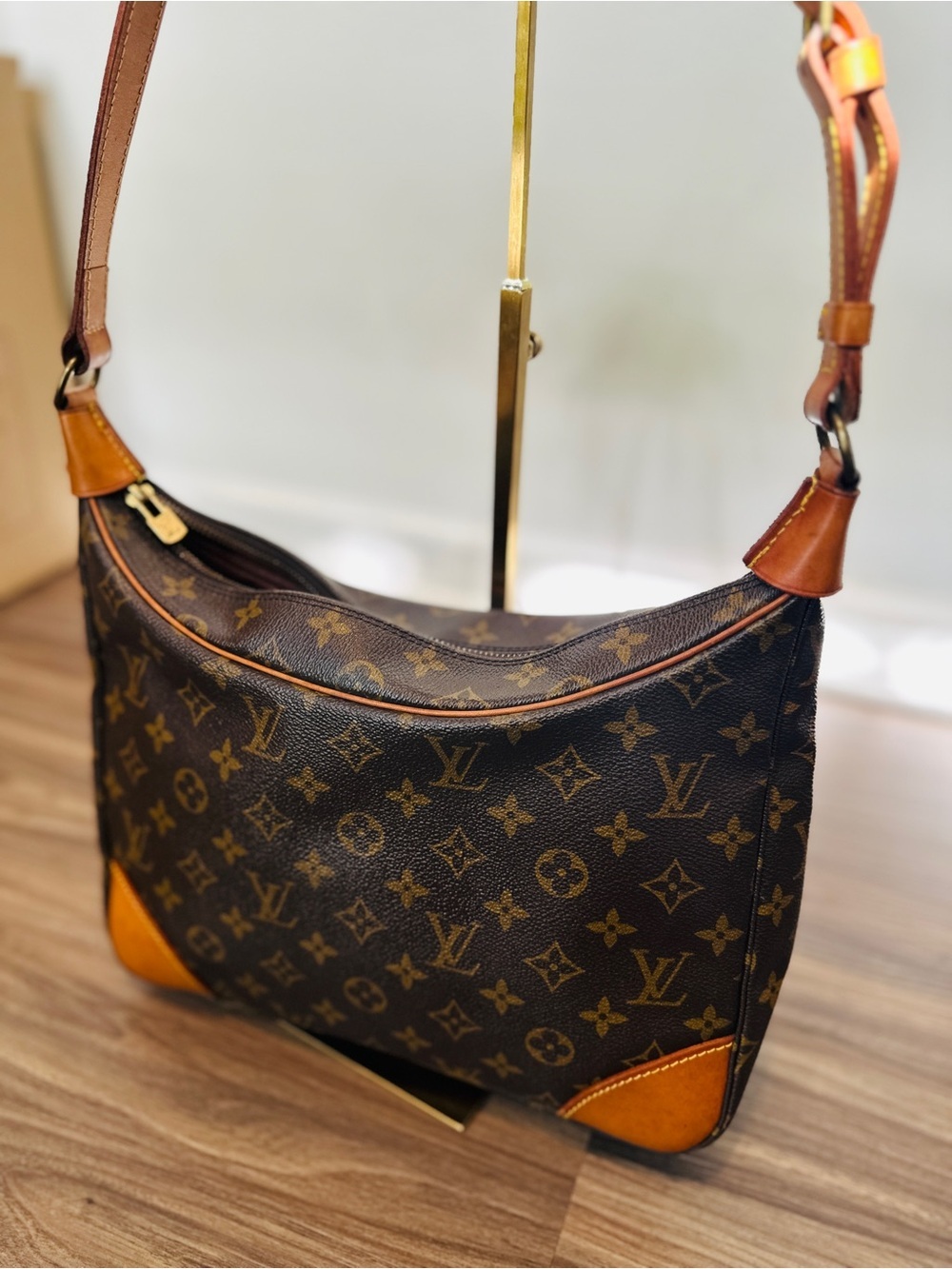 LOUIS VUITTON LV Monogram Bolougne Shoulder bag with dust bag and COA - Picture 6 of 17